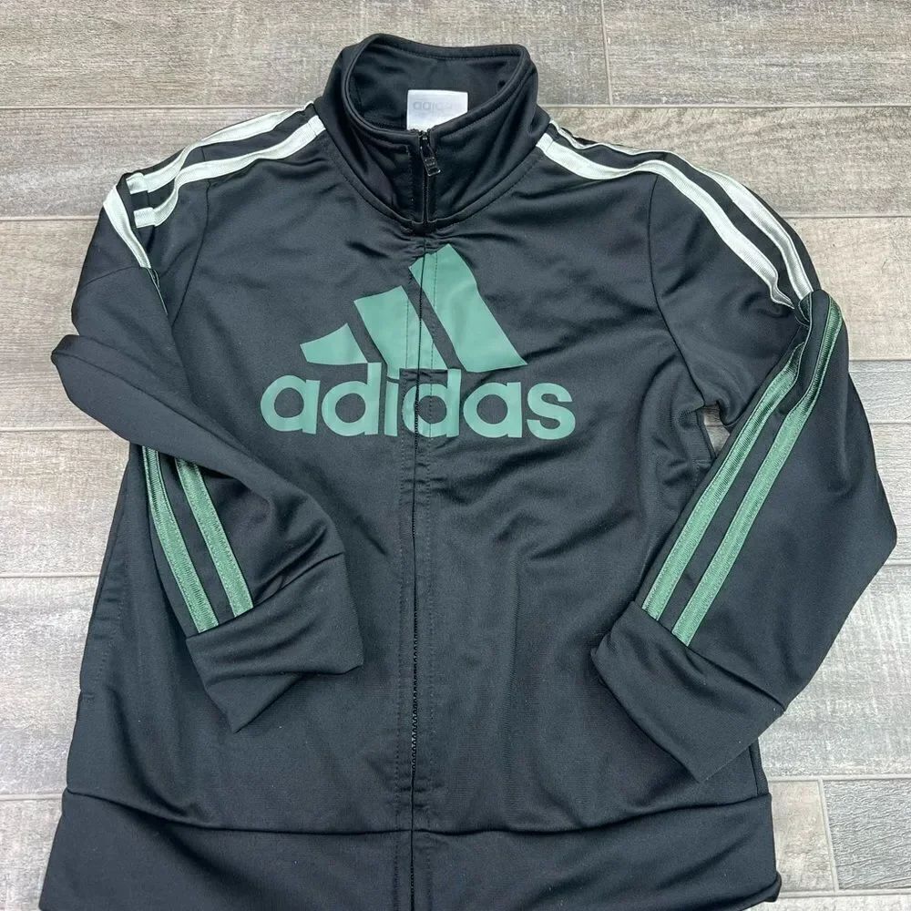 Kids ADIDAS Iconic Three stripe jacket. Unisex. Size 4T